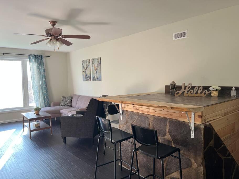 Family Friendly Cottage ☆Walking Distance To Beach Lion's Head Buitenkant foto